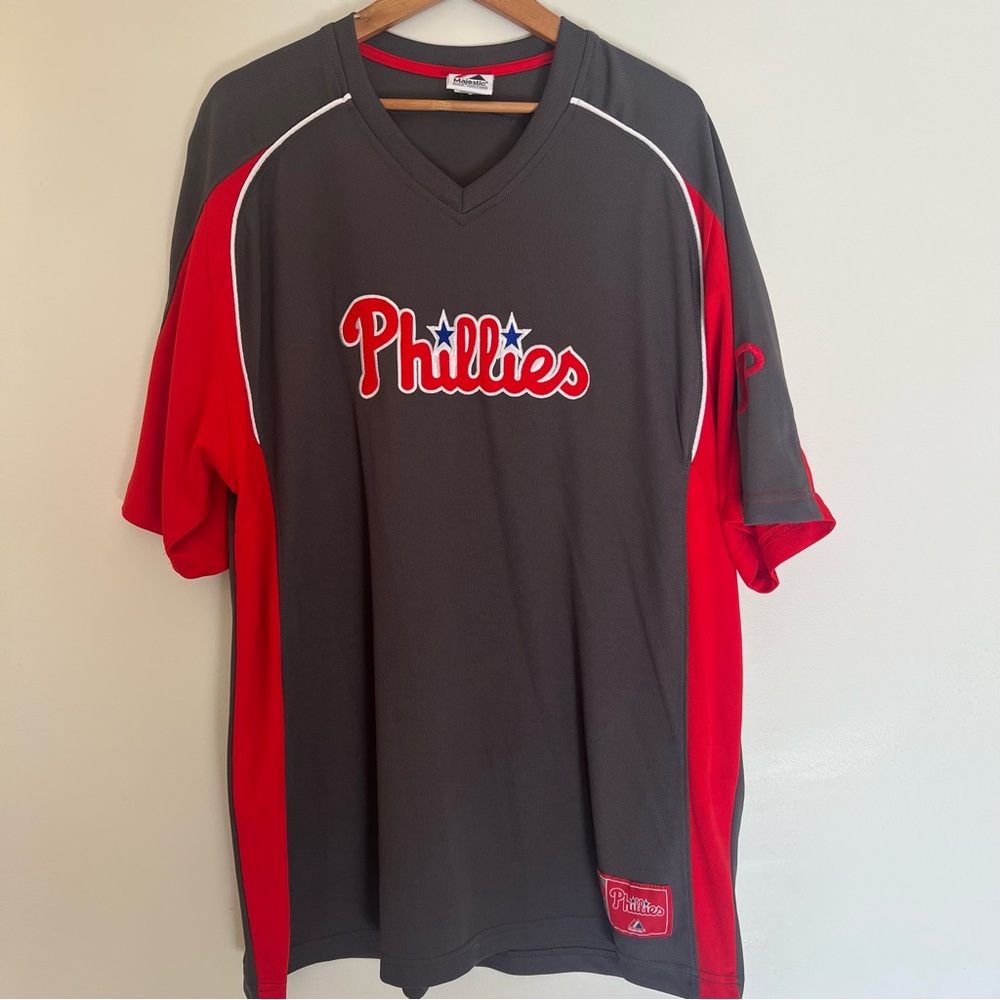 Philadelphia Phillies Men’s Red Gray Short Sleeve Shirt Size 41